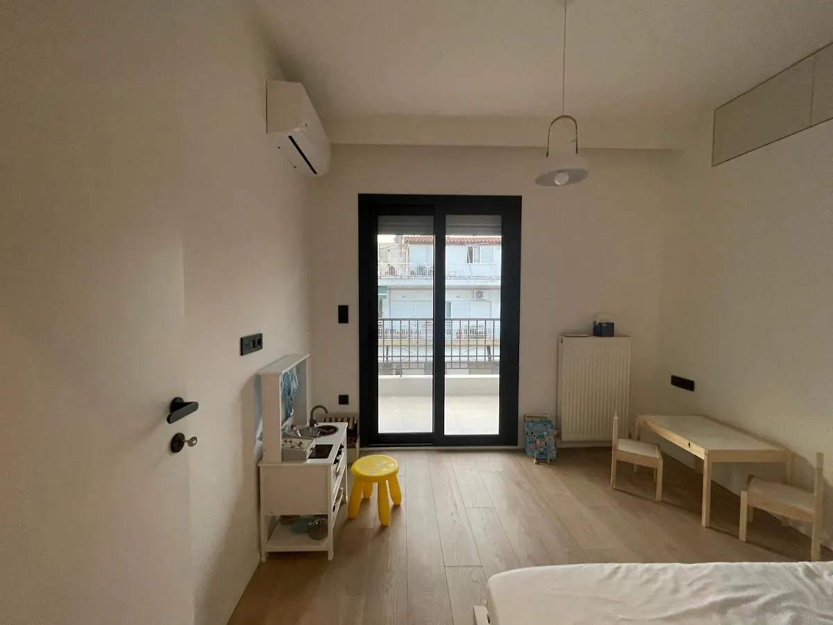Family Friendly Apartment In Szaloniki 0*,